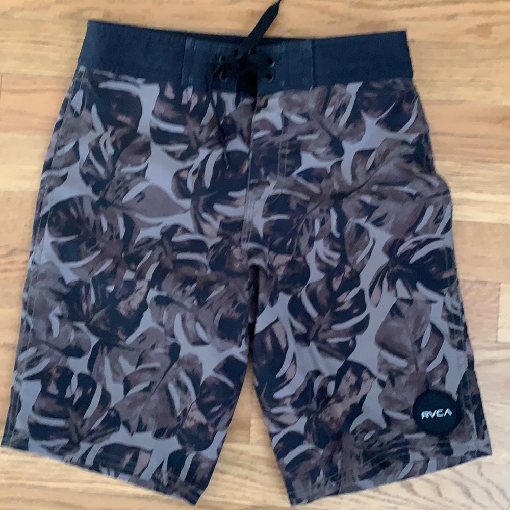 RVCA boys size 24 swim trunks